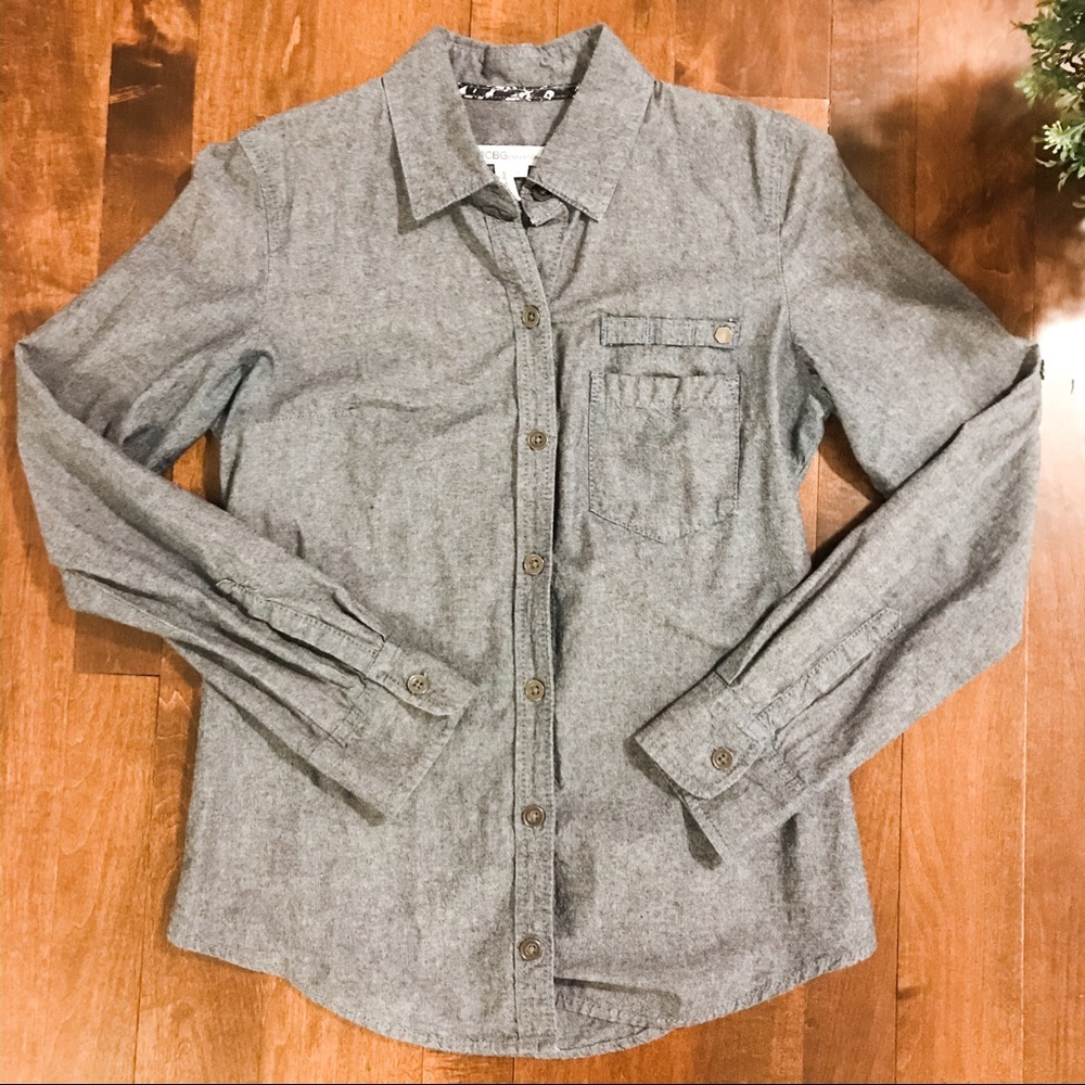 ✅EUC BCBGeneration Button Down Shirt